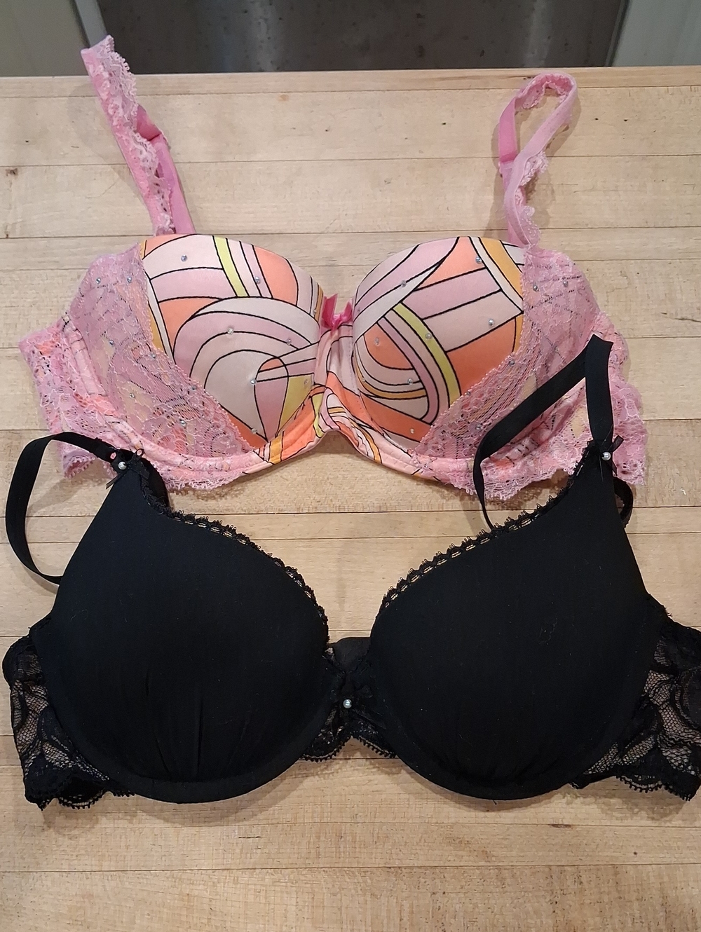 Victoria's Secret Dual-Tone Push-Up Bra Set - Pink Pattern & Black